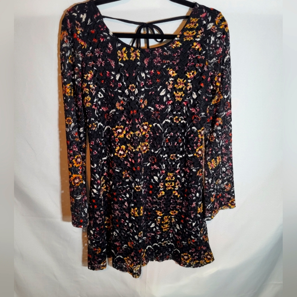 Xhilaration Women M Boho Bell Sleeve Dress Fall Crochet Knit Floral